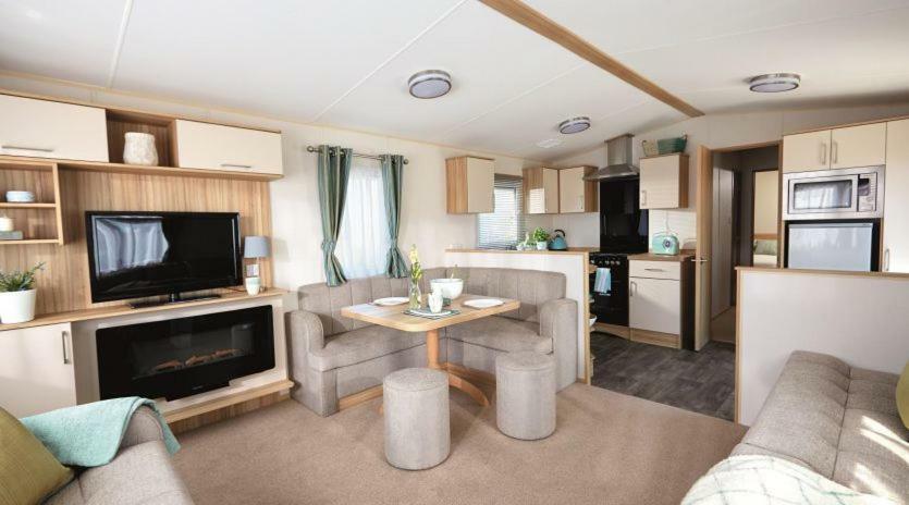 Ashbourne Heights Holiday Park ภายนอก รูปภาพ