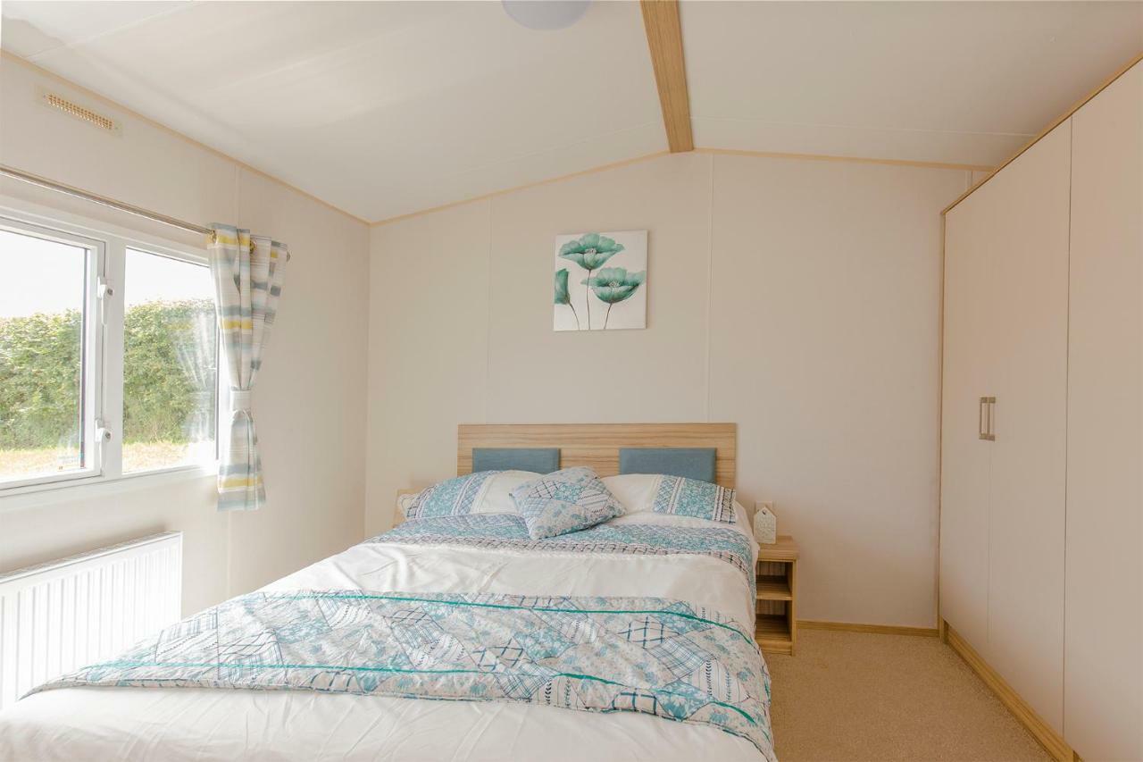 Ashbourne Heights Holiday Park ภายนอก รูปภาพ