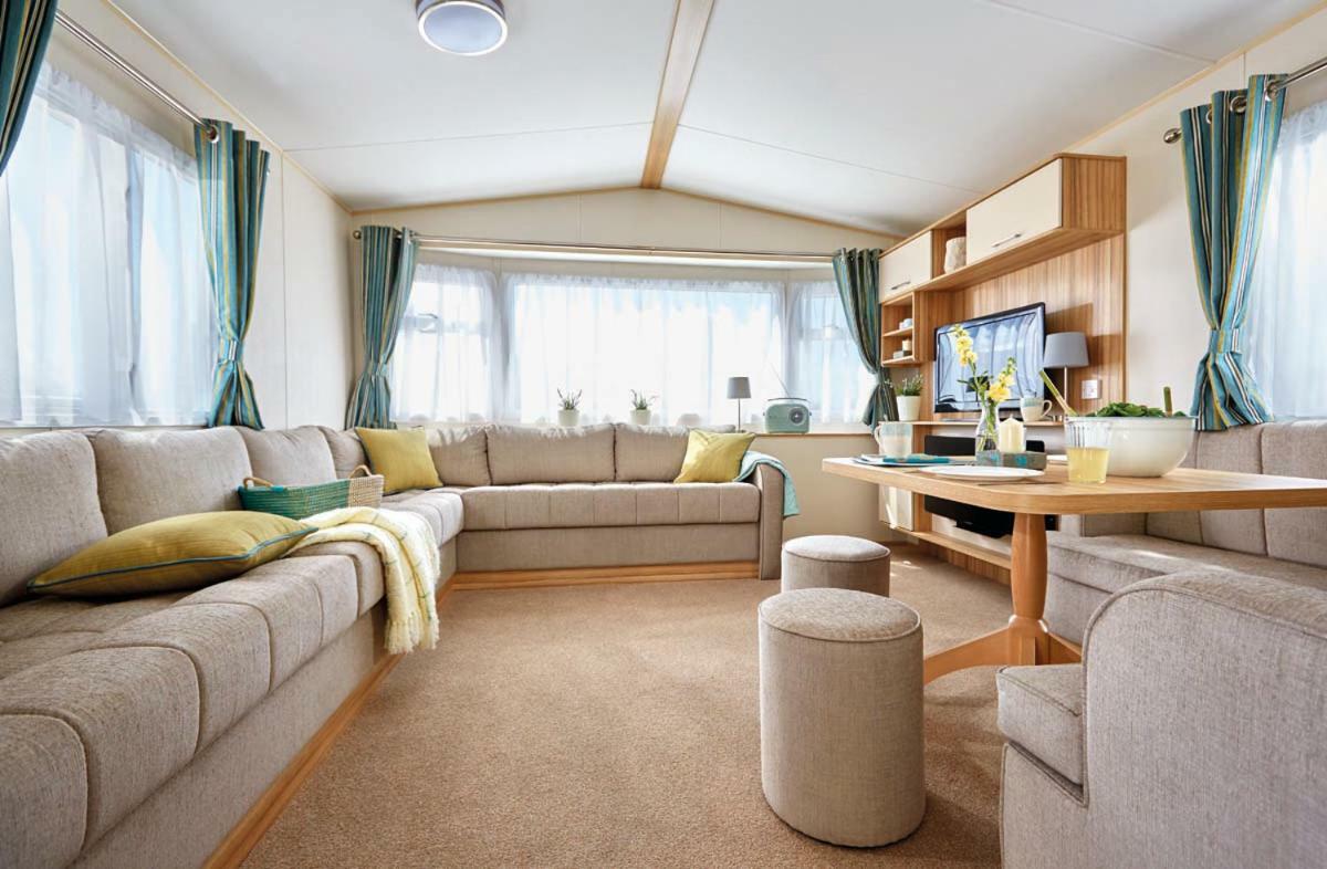 Ashbourne Heights Holiday Park ภายนอก รูปภาพ